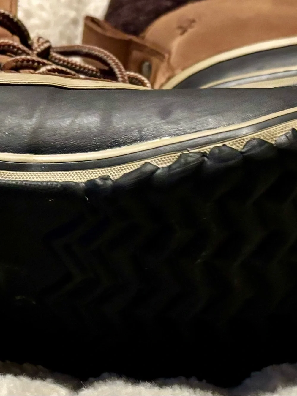 Sorel Brown and Black Slimpack II Lace-Up Women's Winter Boots